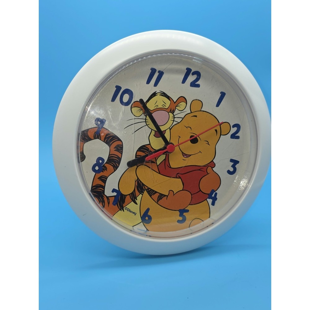 Vintage Disney Winnie The Pooh & Tigger Wall Clock 8" Battery Operated 90s